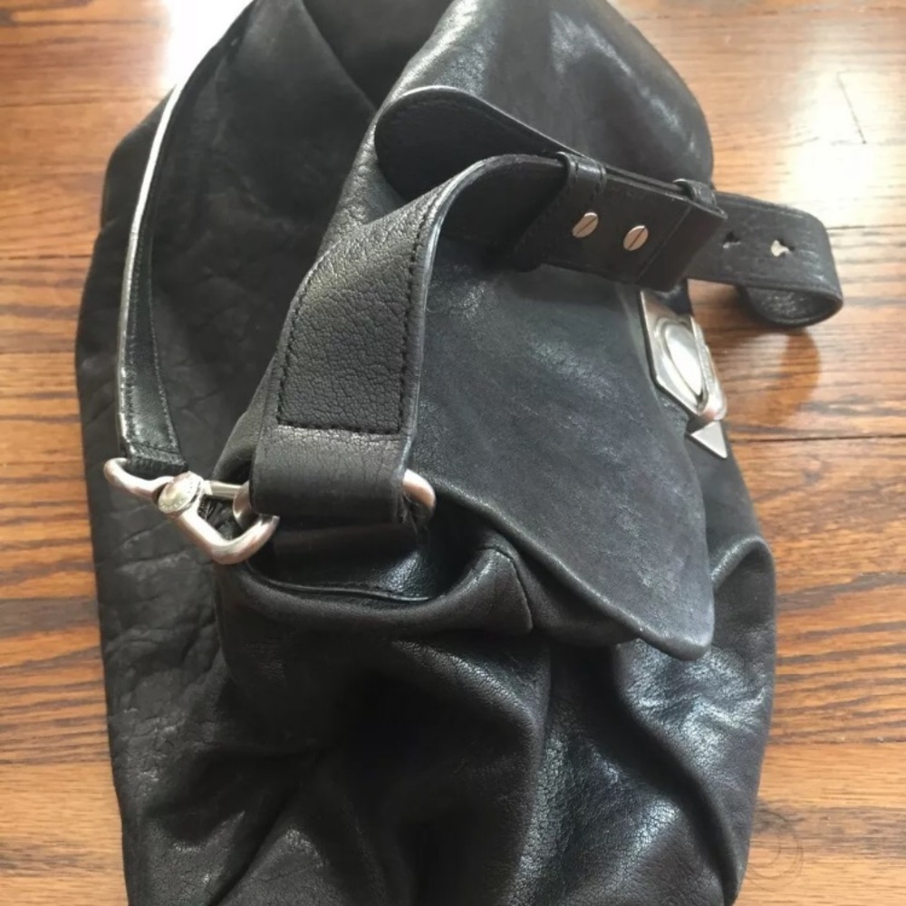 Black Leather MARC BY MARC JACOBS Cross Body Bag - Picture 8 of 8